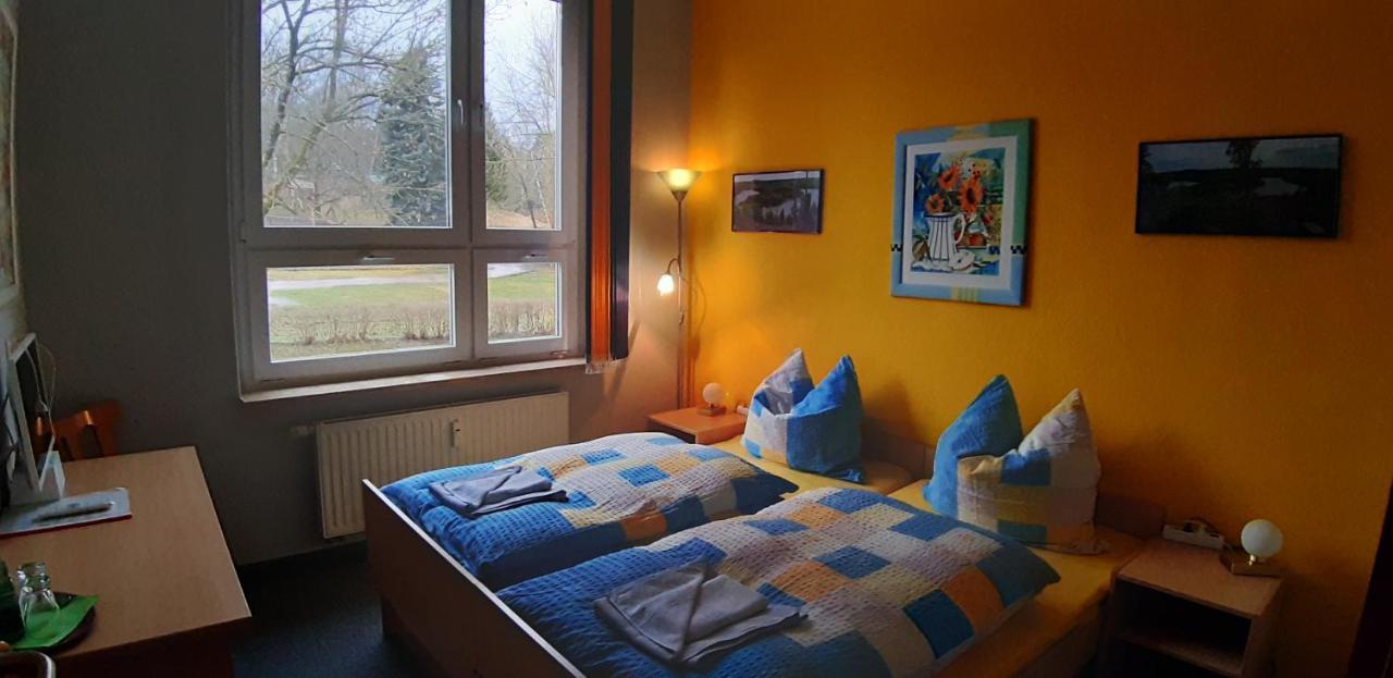 Gasthof Zum Alten Schulmeister Harra ภายนอก รูปภาพ