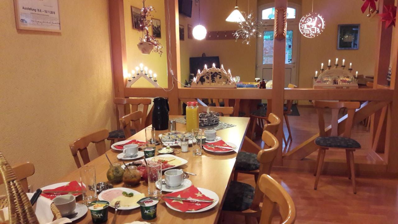 Gasthof Zum Alten Schulmeister Harra ภายนอก รูปภาพ