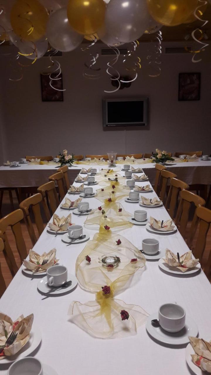 Gasthof Zum Alten Schulmeister Harra ภายนอก รูปภาพ