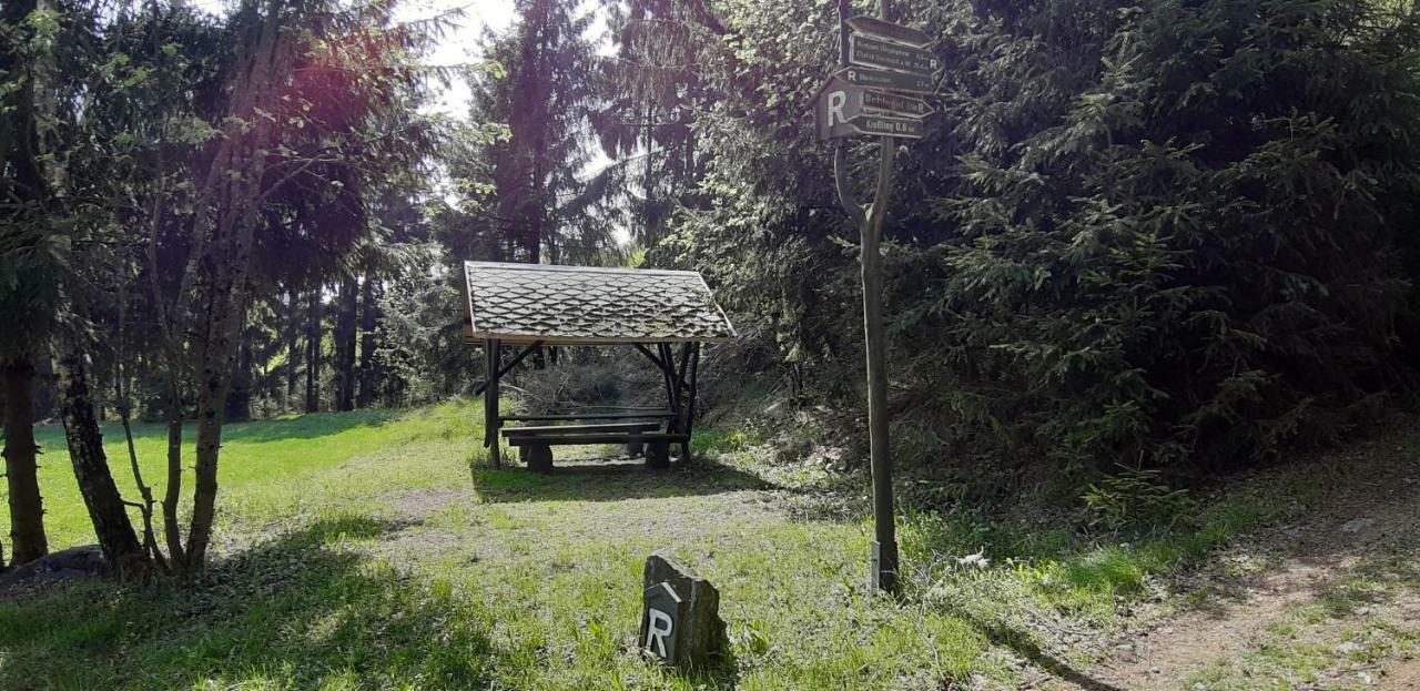 Gasthof Zum Alten Schulmeister Harra ภายนอก รูปภาพ